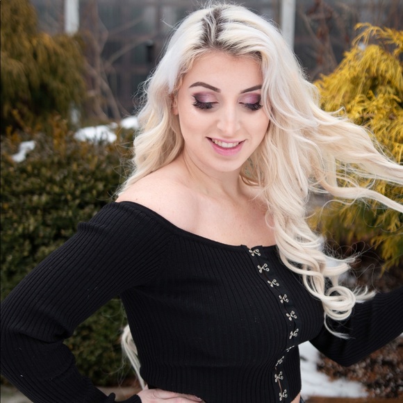 Meet your Posher, Rachel - Picture 1 of 1